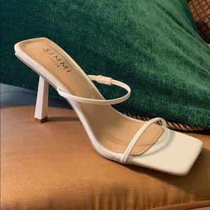 NWT! Simmi London Strappy White Mules